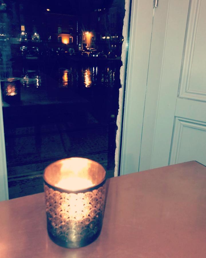 Hotel Lil'S Bar And Bistro à York Extérieur photo